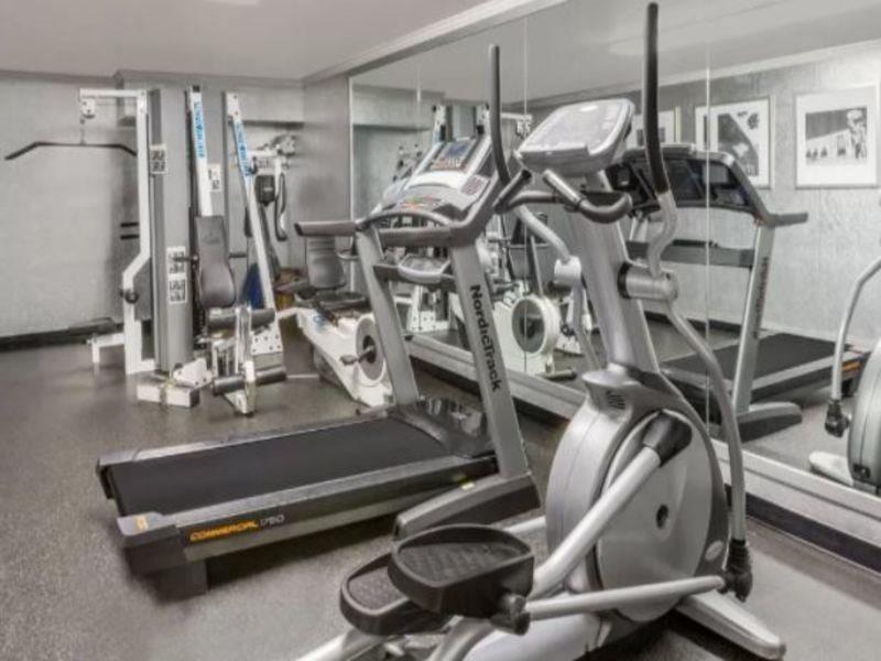 Wyndham Garden San Jose Airport Hotel Екстериор снимка