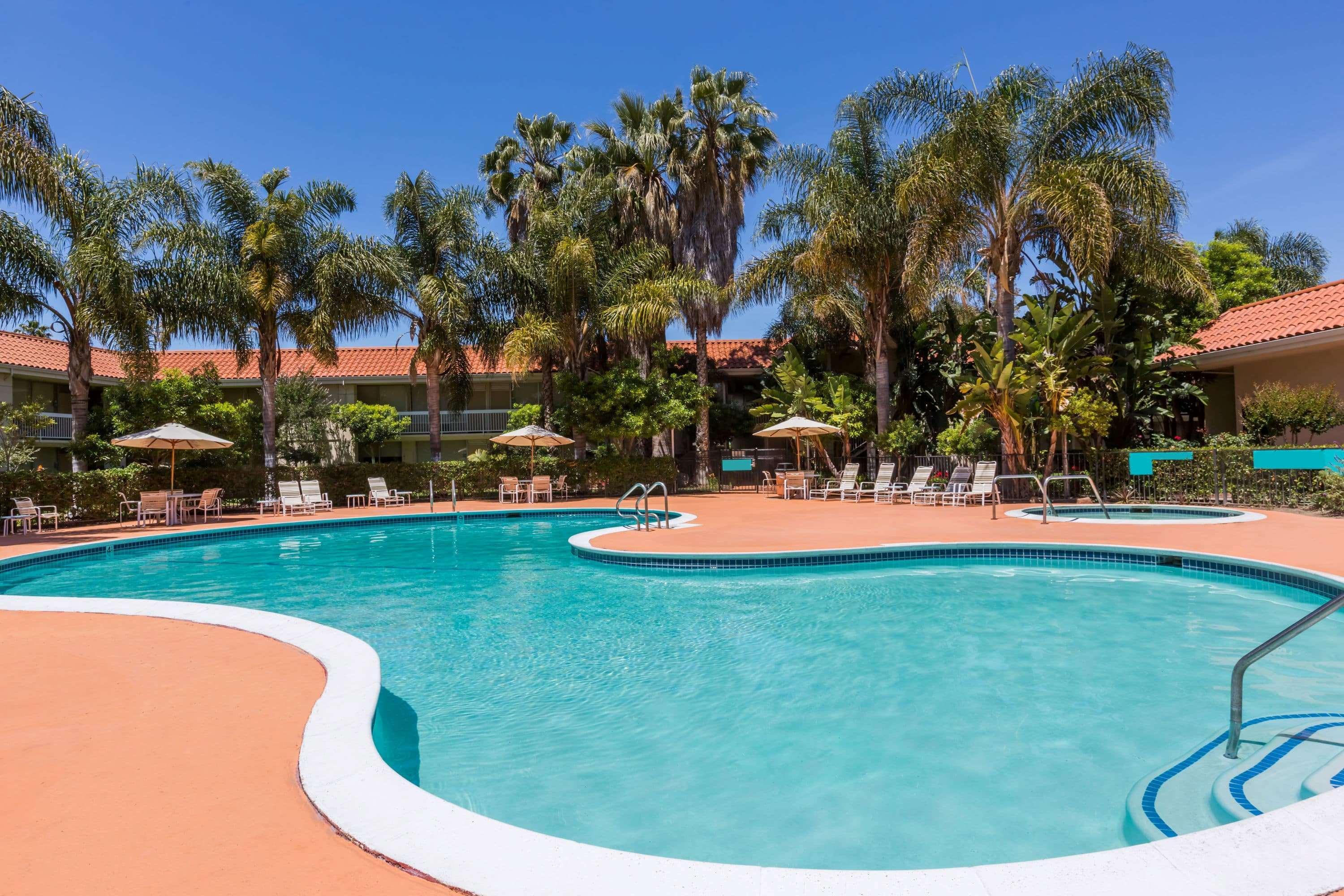 Wyndham Garden San Jose Airport Hotel Екстериор снимка