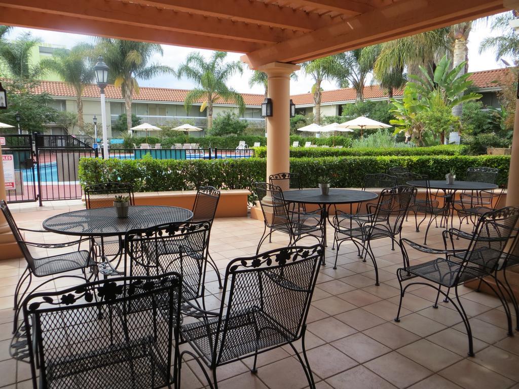 Wyndham Garden San Jose Airport Hotel Екстериор снимка