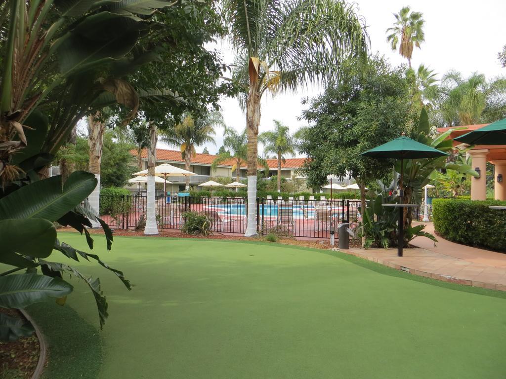 Wyndham Garden San Jose Airport Hotel Екстериор снимка