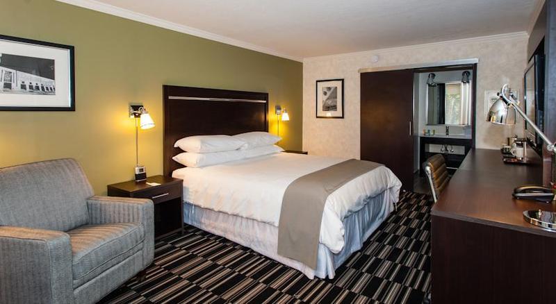 Wyndham Garden San Jose Airport Hotel Екстериор снимка