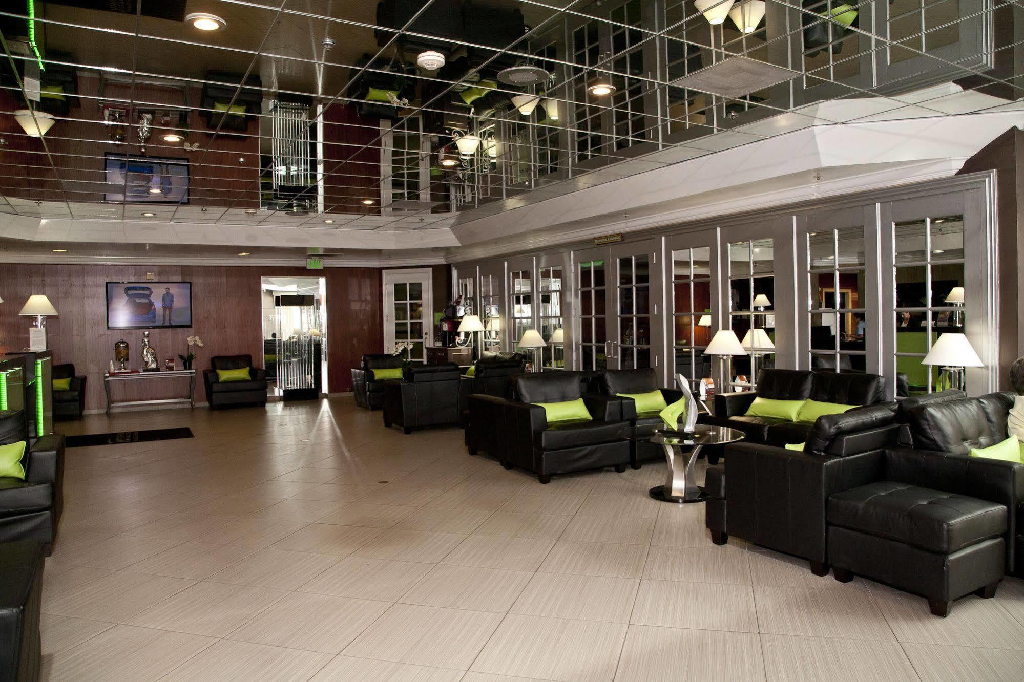 Wyndham Garden San Jose Airport Hotel Екстериор снимка